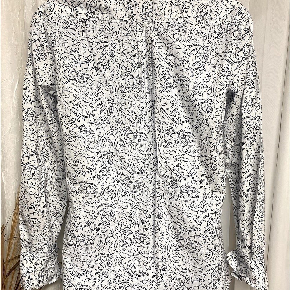 Banana Republic Soft Wash Dress Shirt - Picture 6 of 10